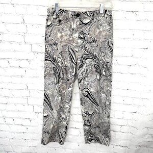 SUSAN GRAVER BLACK, WHITE & GRAY PAISLEY PRINT CAPRI PANTS - XS